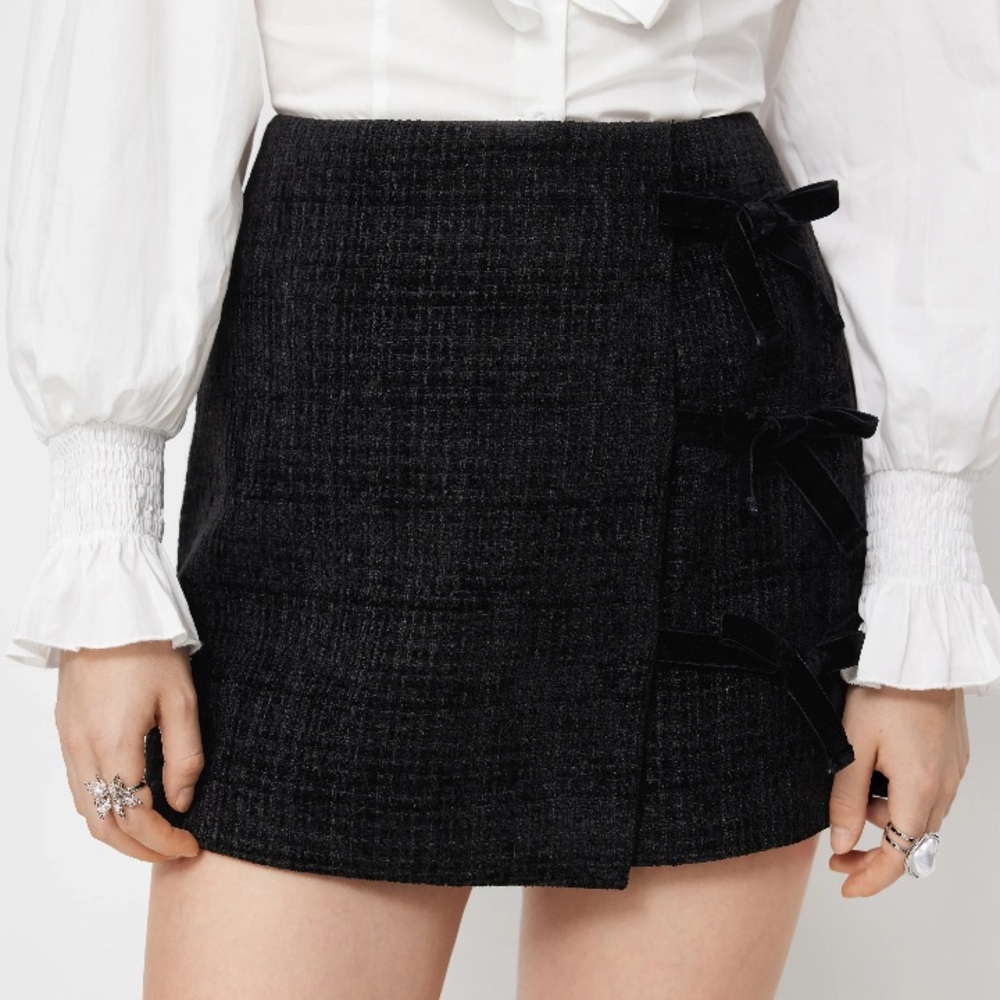 NWT CIDER dark gray tweed knotbow mini skirt size large new with tags